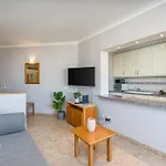 Apartment S&s By Algest